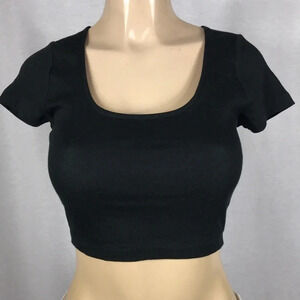 Wild Fable Size XS Black Ribbed Crop Top. New With Tags